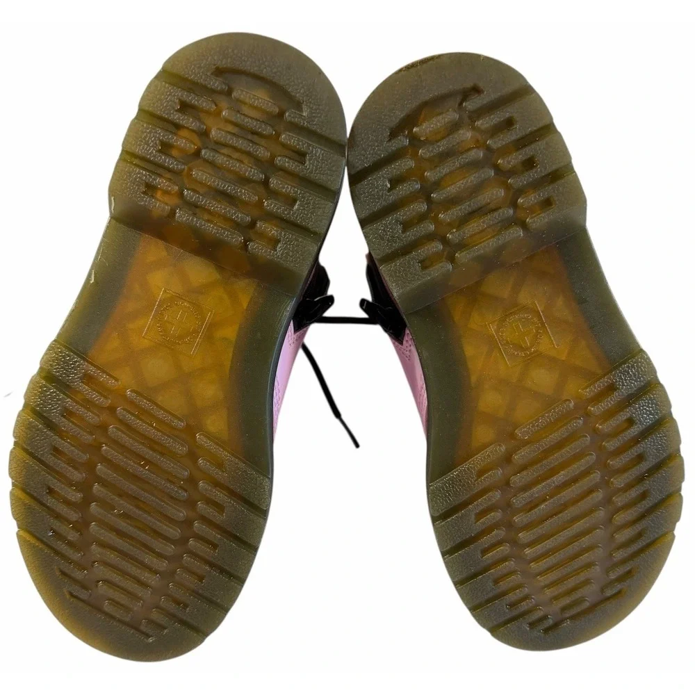 Dr. Martens product pair